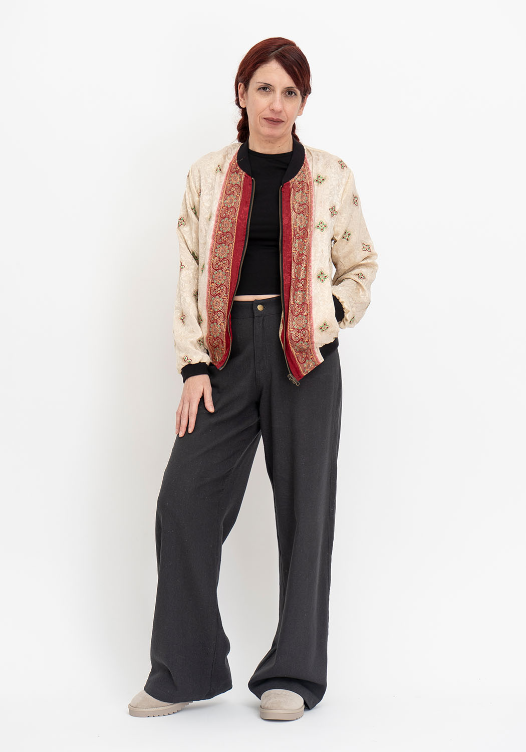 Purpur Erbe – Wende-Bomberjacke aus Vintage Sari
