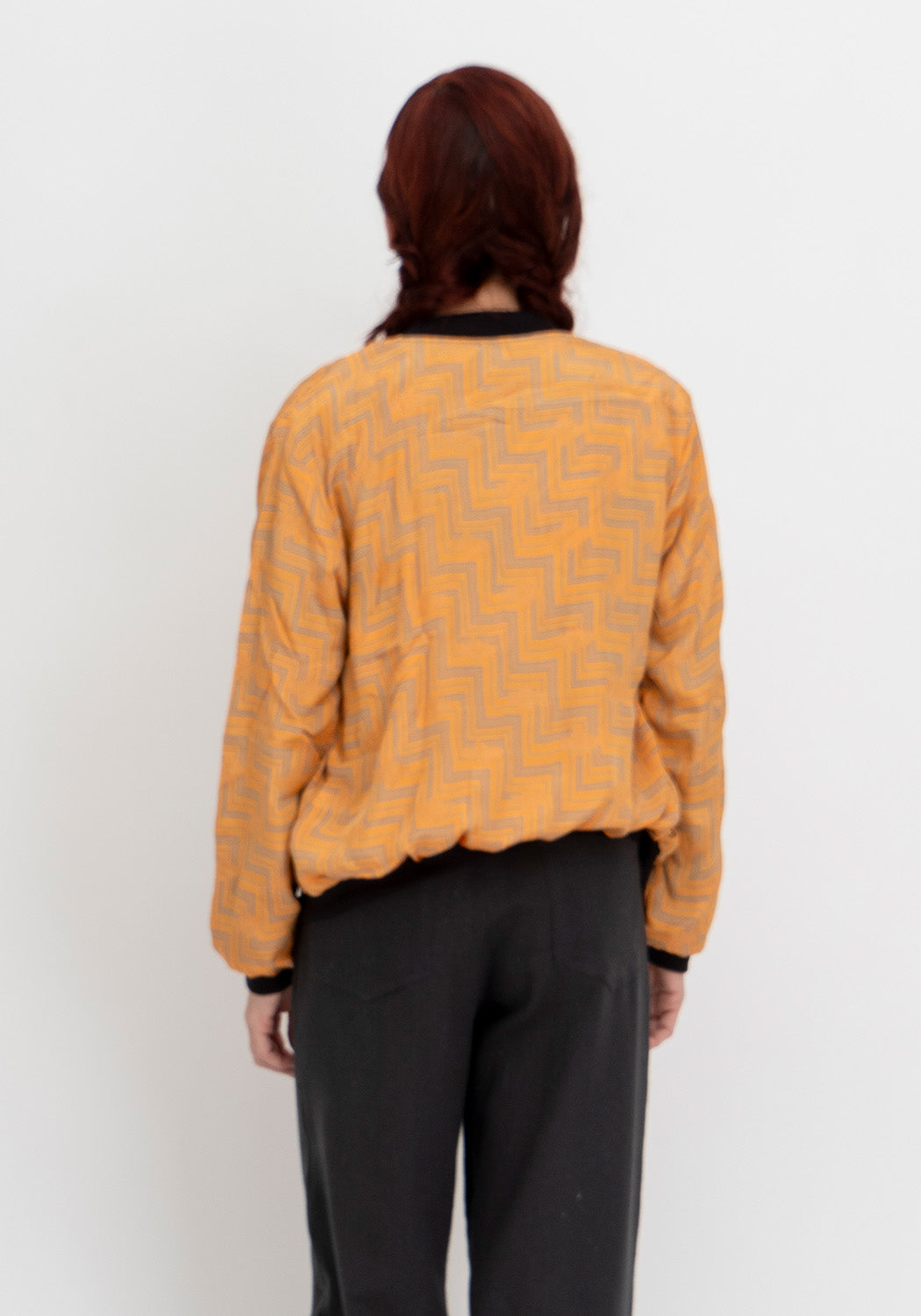 Bernstein Mirage – Wende-Bomberjacke aus Upcycling Sari