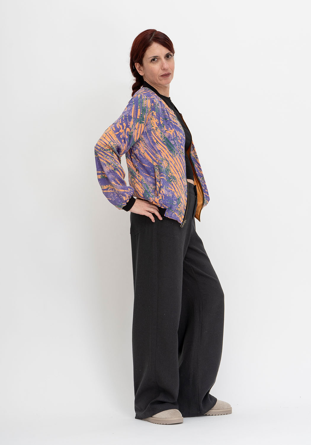 Bernstein Mirage – Wende-Bomberjacke aus Upcycling Sari