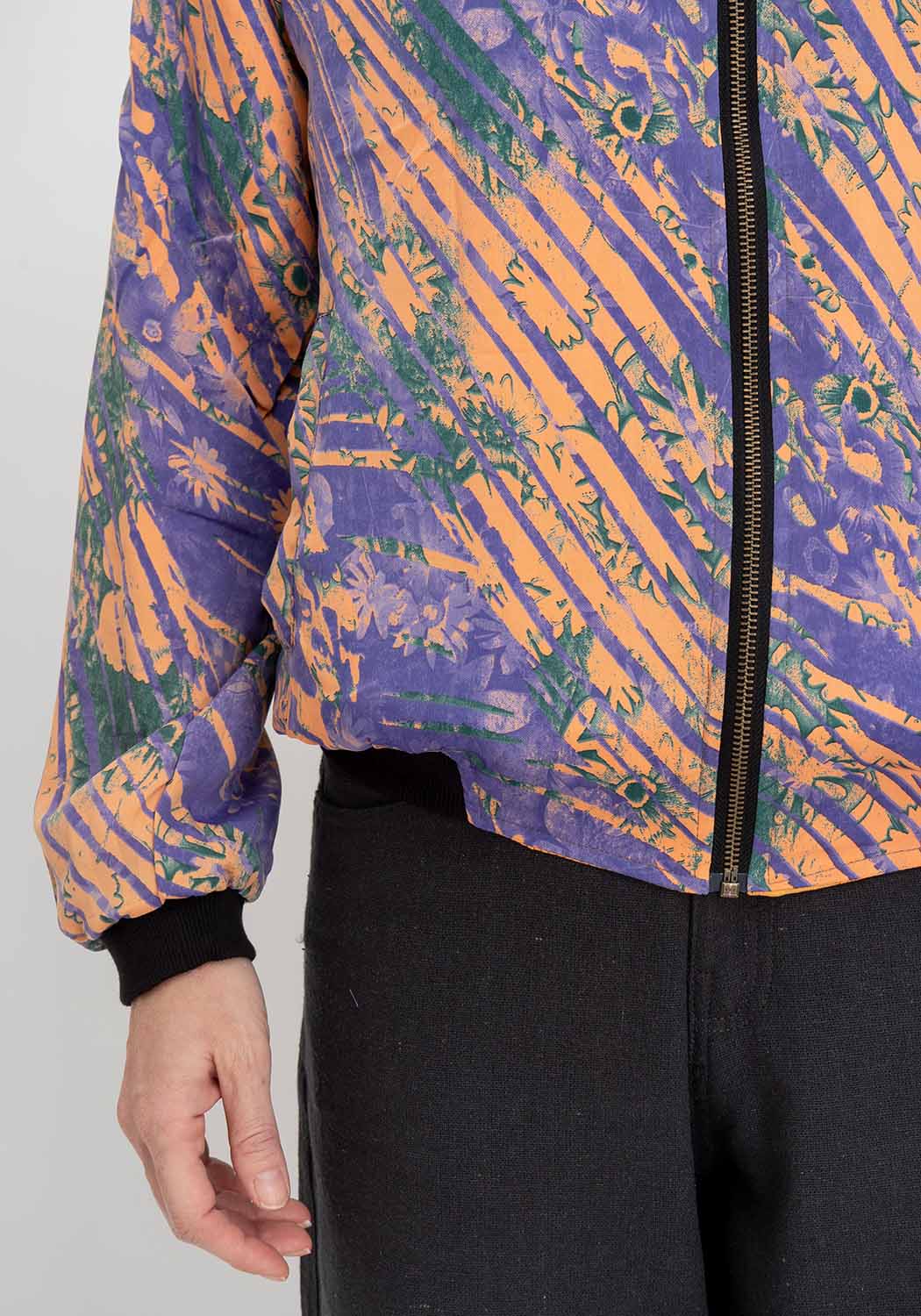 Bernstein Mirage – Wende-Bomberjacke aus Upcycling Sari