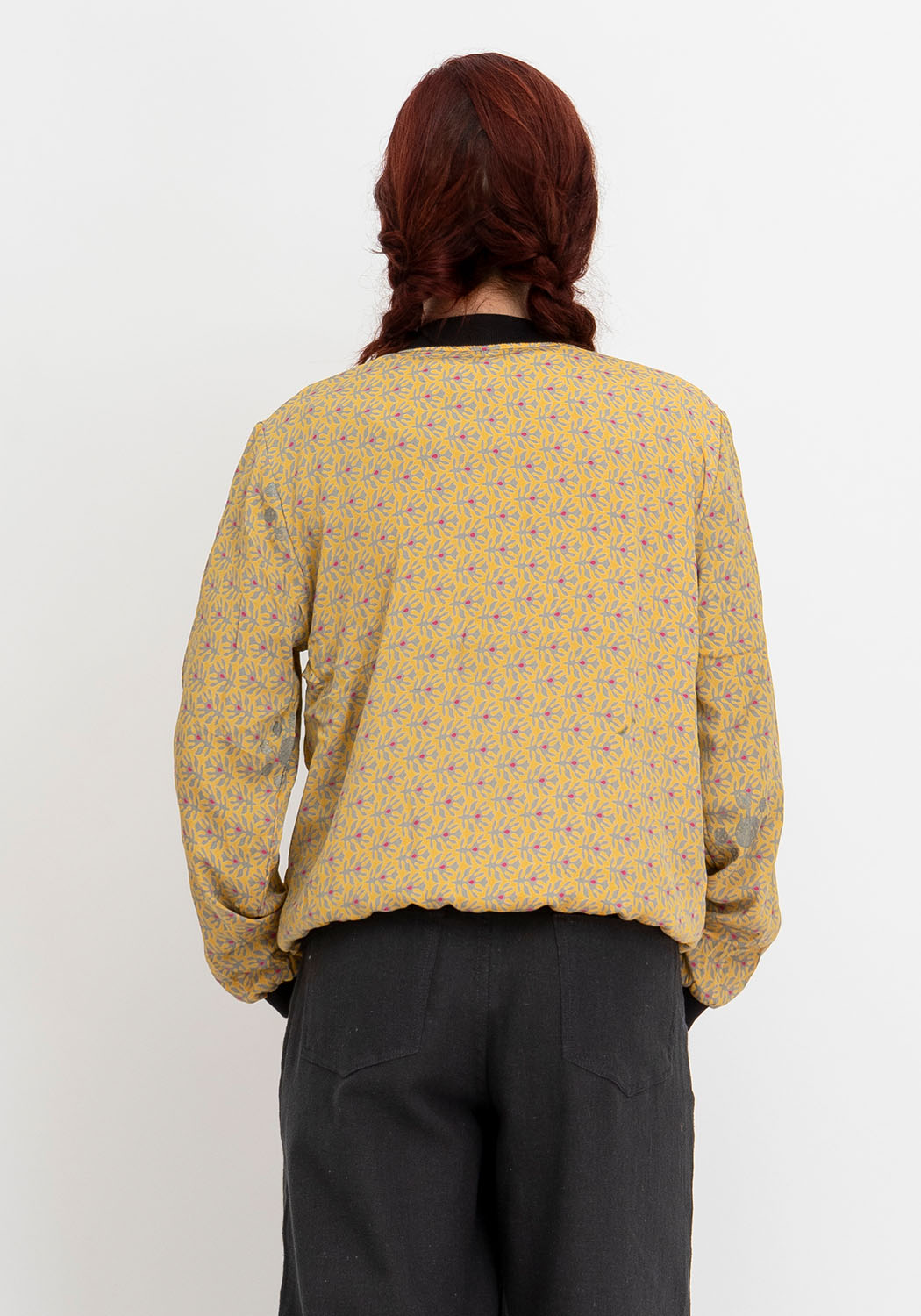 Gewürzroute – Wende-Bomberjacke aus Upcycling Sari