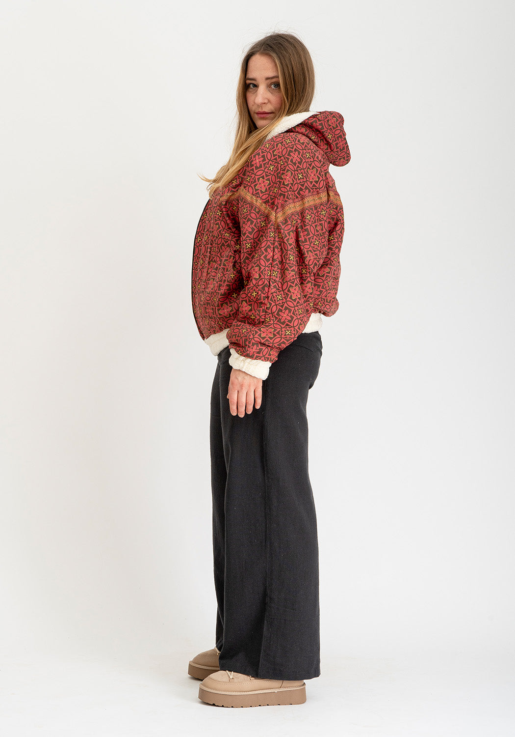 Rote Glyphen – Wende-Teddyjacke mit Kapuze (Oversize, Unisex)