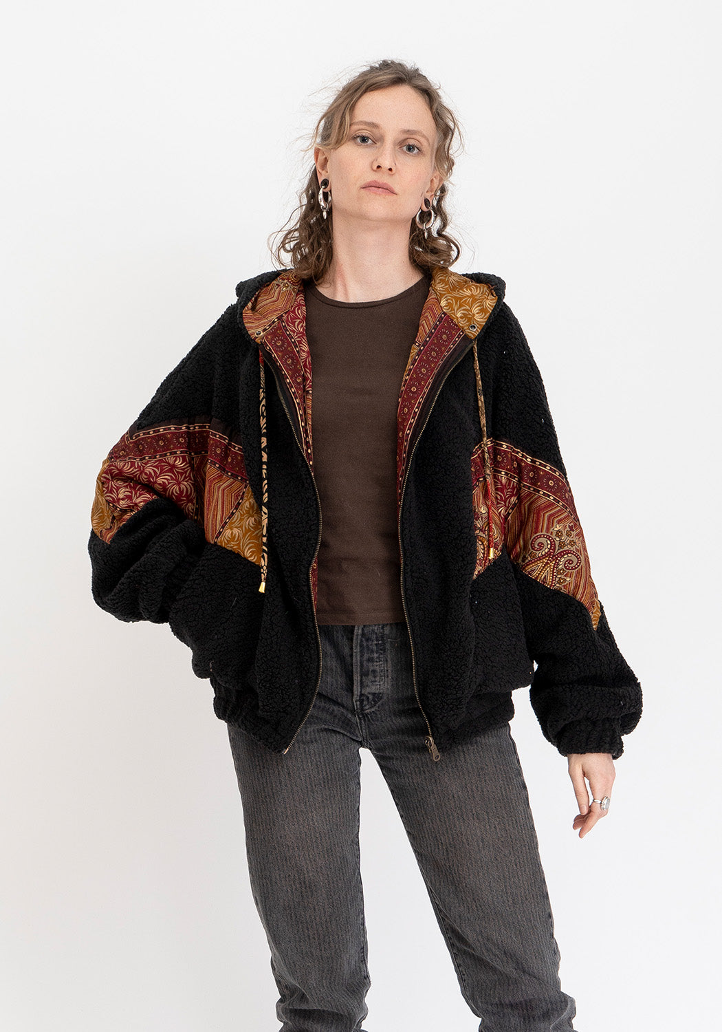 Schattengarten – Wendbare Sari-Jacke mit schwarzem Teddy