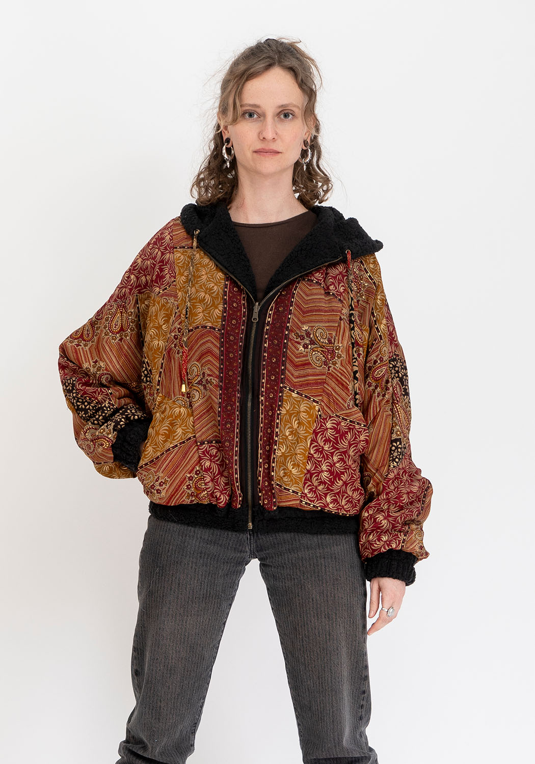 Schattengarten – Wendbare Sari-Jacke mit schwarzem Teddy