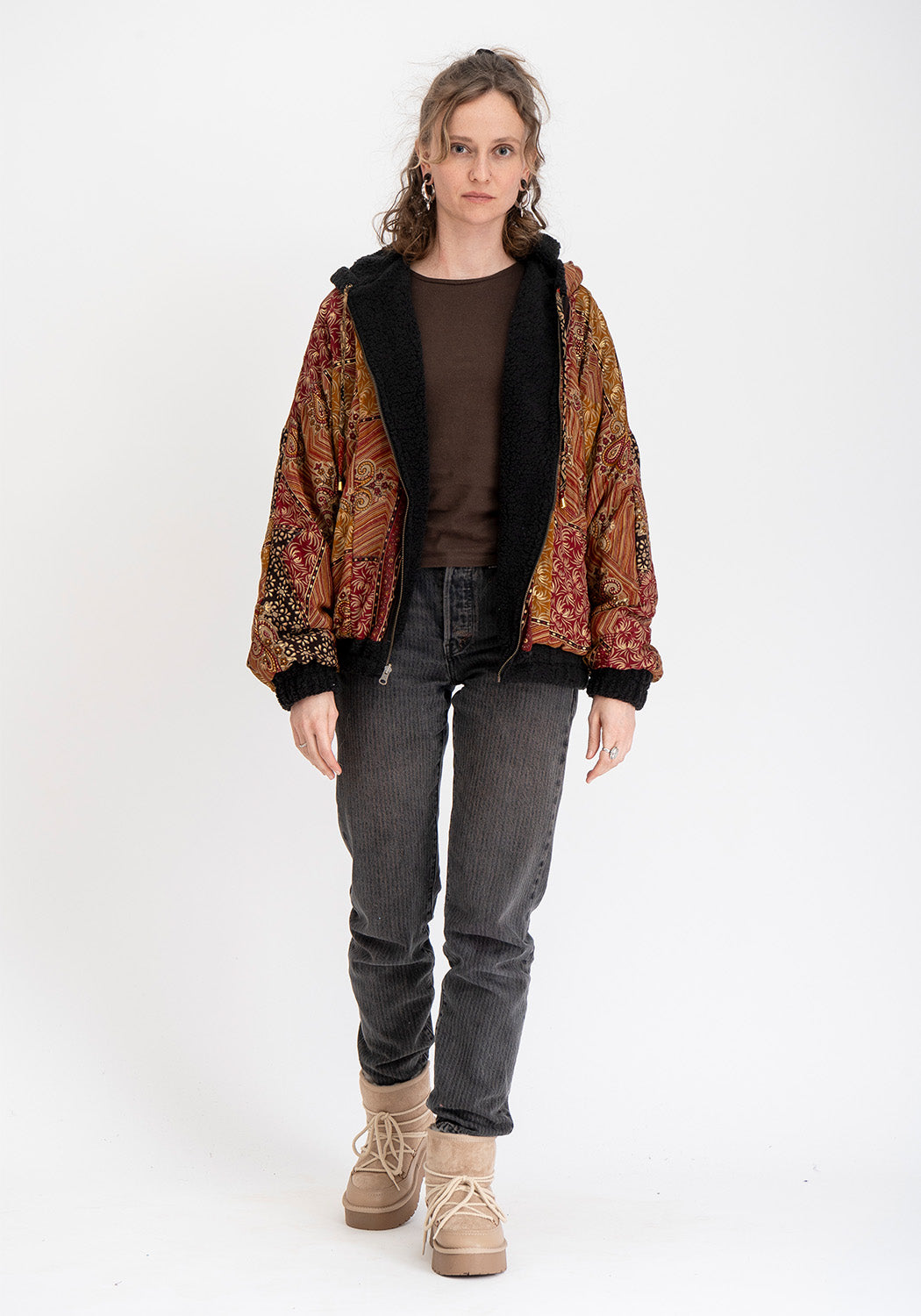 Schattengarten – Wendbare Sari-Jacke mit schwarzem Teddy