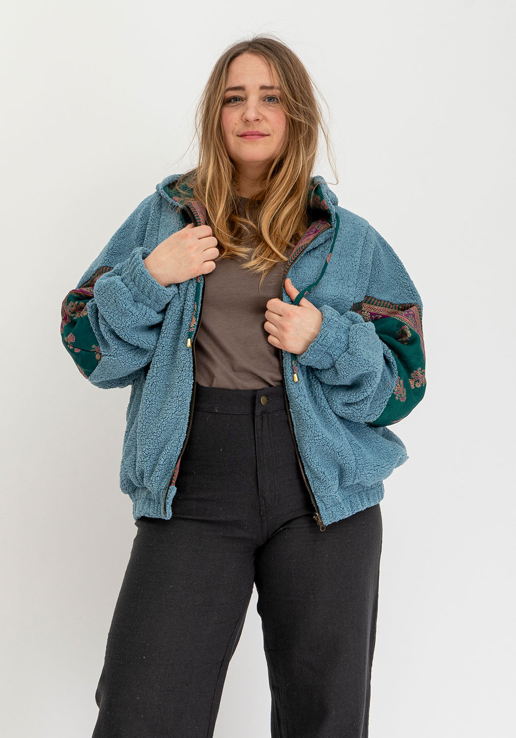 Blaue Teddy Oversize Wendejacke – Grüner Sari