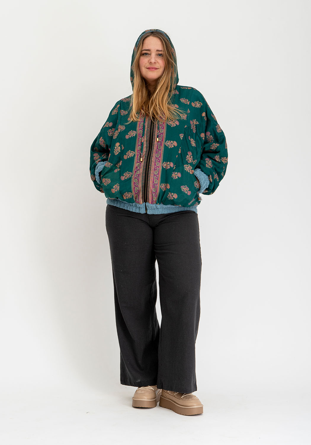 Blaue Teddy Oversize Wendejacke – Grüner Sari