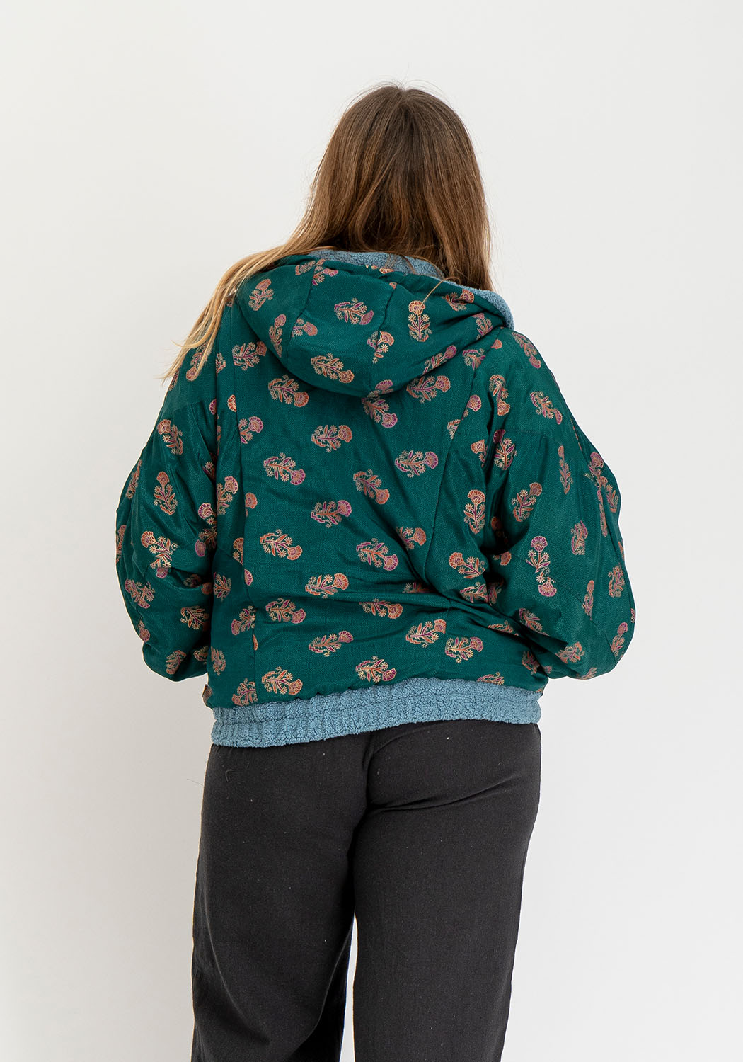 Blaue Teddy Oversize Wendejacke – Grüner Sari