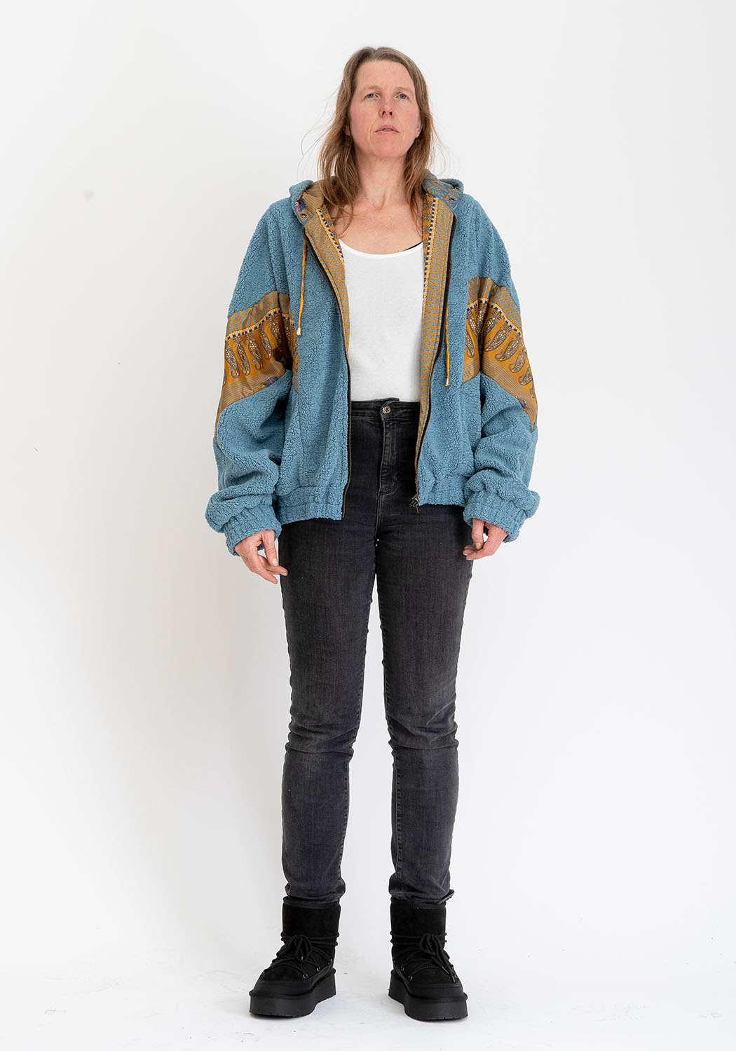 Blaue Teddy-Wendejacke – Senf-Ornament-Sari