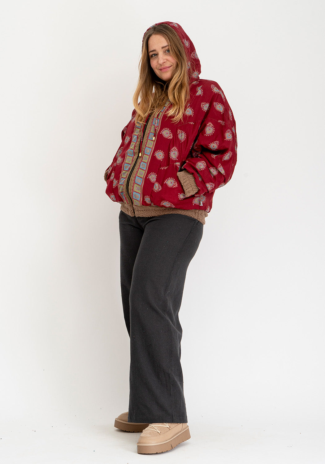 Camel Teddy Wendbare Oversize Jacke mit Sari Kontrast
