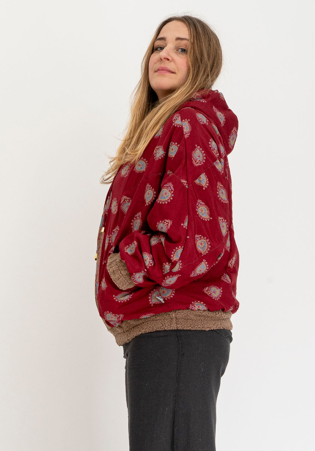 Camel Teddy Wendbare Oversize Jacke mit Sari Kontrast