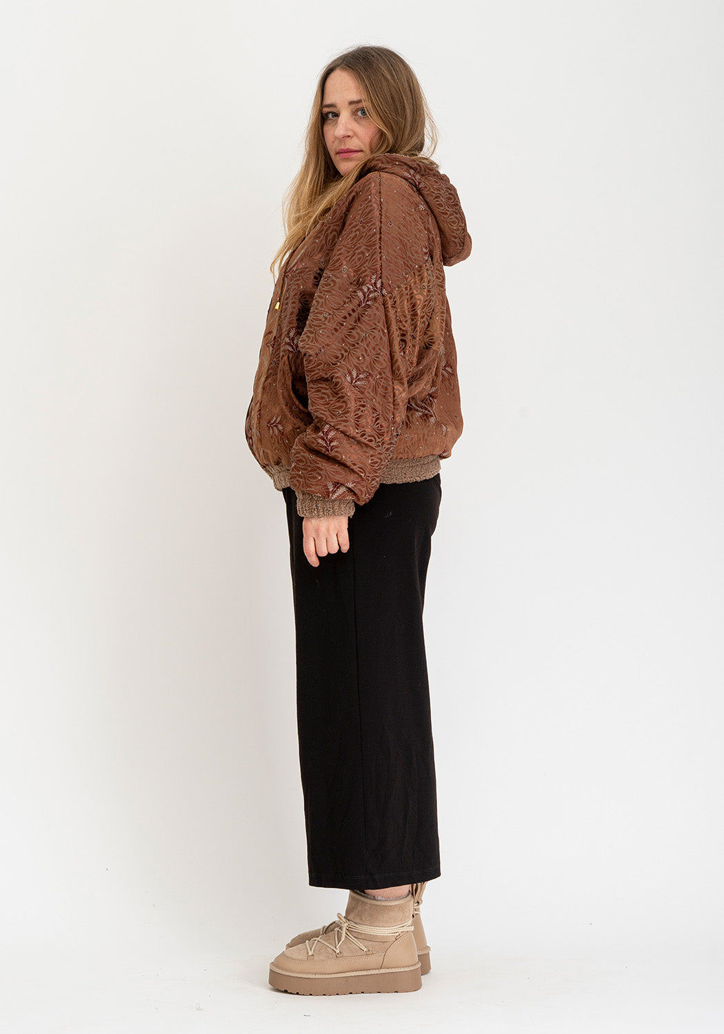 Wendbare Camel Teddyjacke mit Vintage Sari Einsätzen