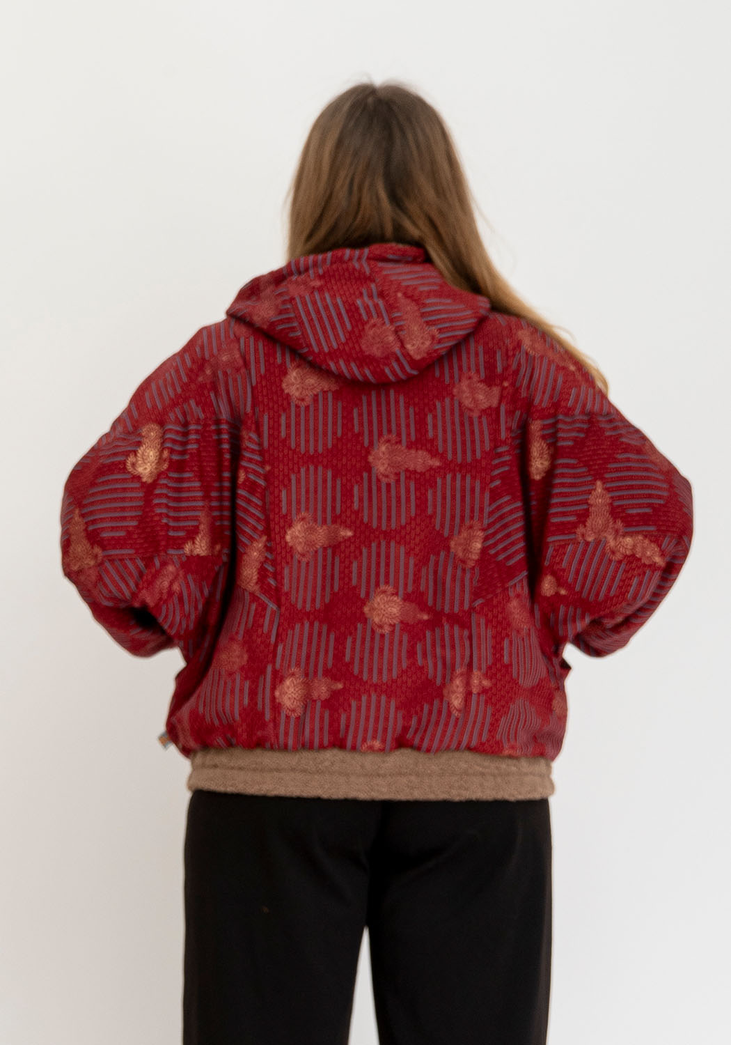 Oversize Camel Teddyjacke – Wendbares Sari Design