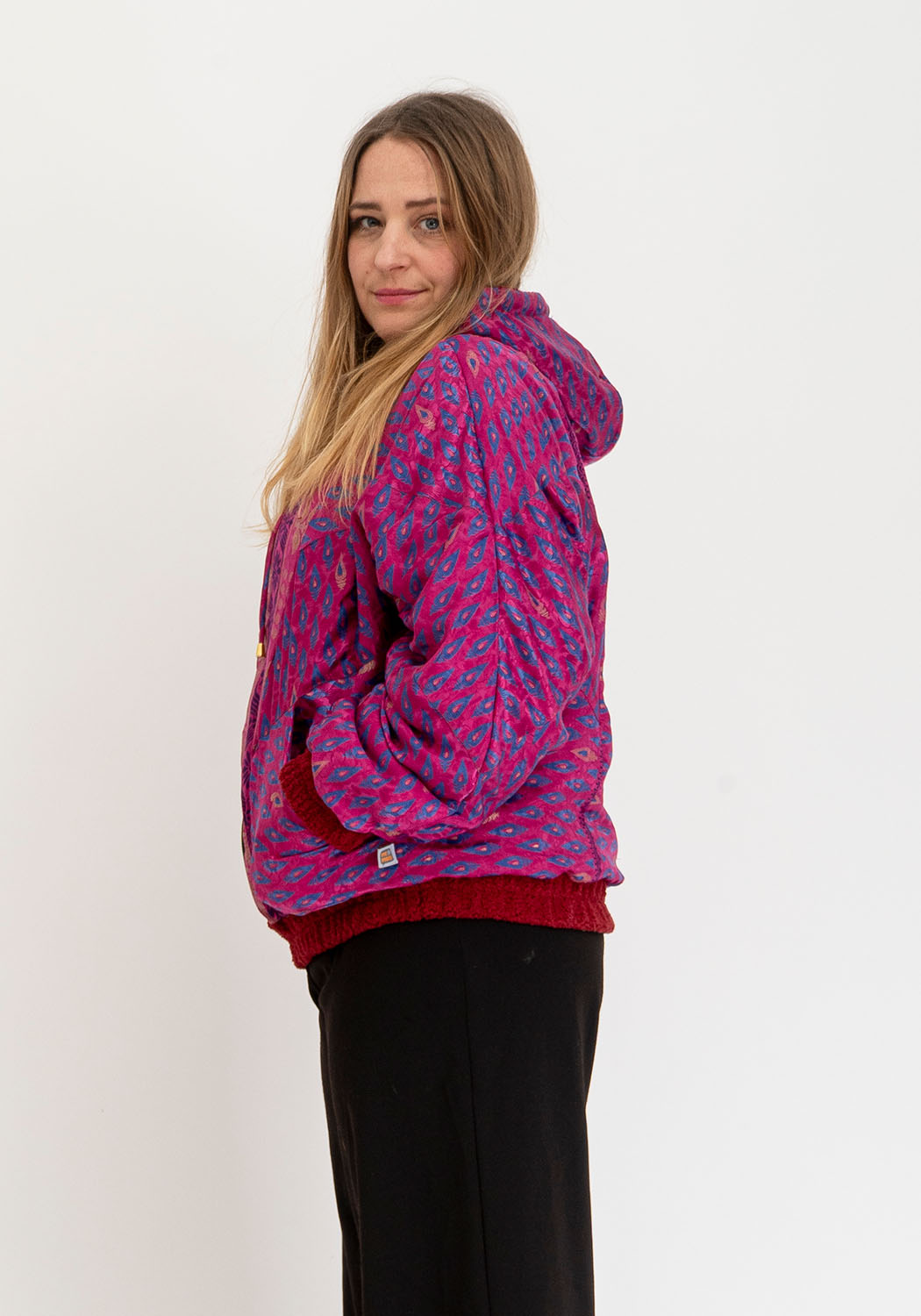 Dunkelrote Oversize Teddyjacke im Wendestil