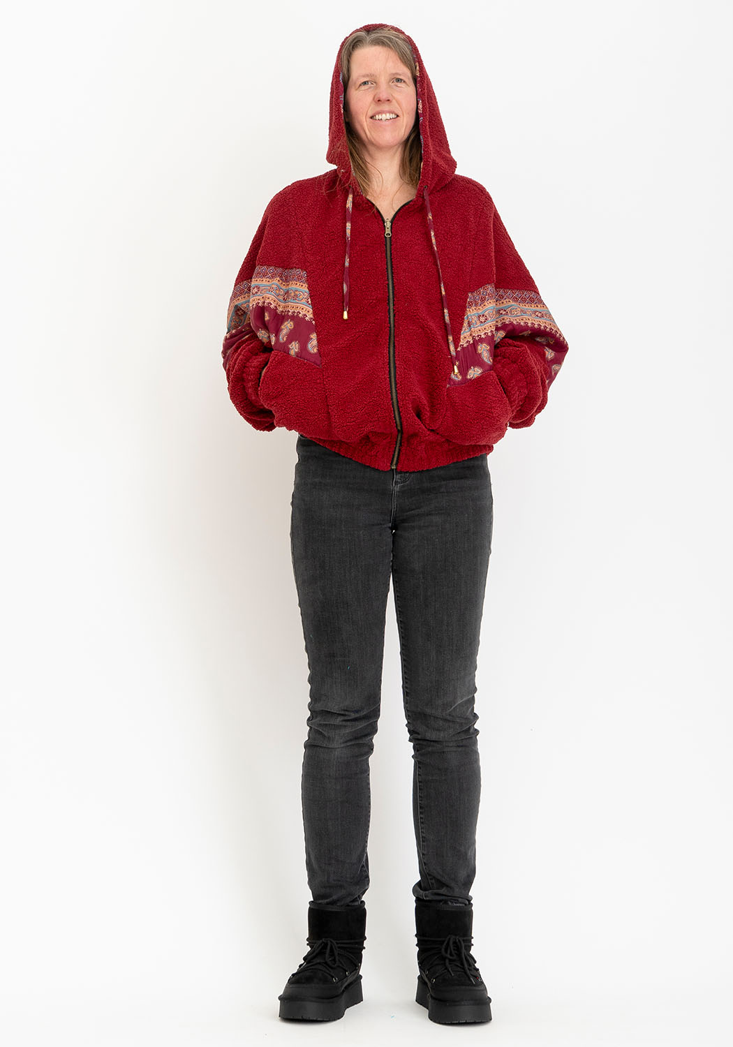 Wendbare dunkelrote Teddyjacke mit Kapuze