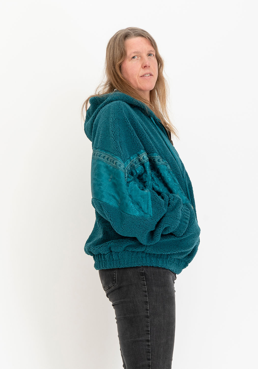 Teddyjacke in Petrol mit Kapuze und Wendbarer Sari-Seite