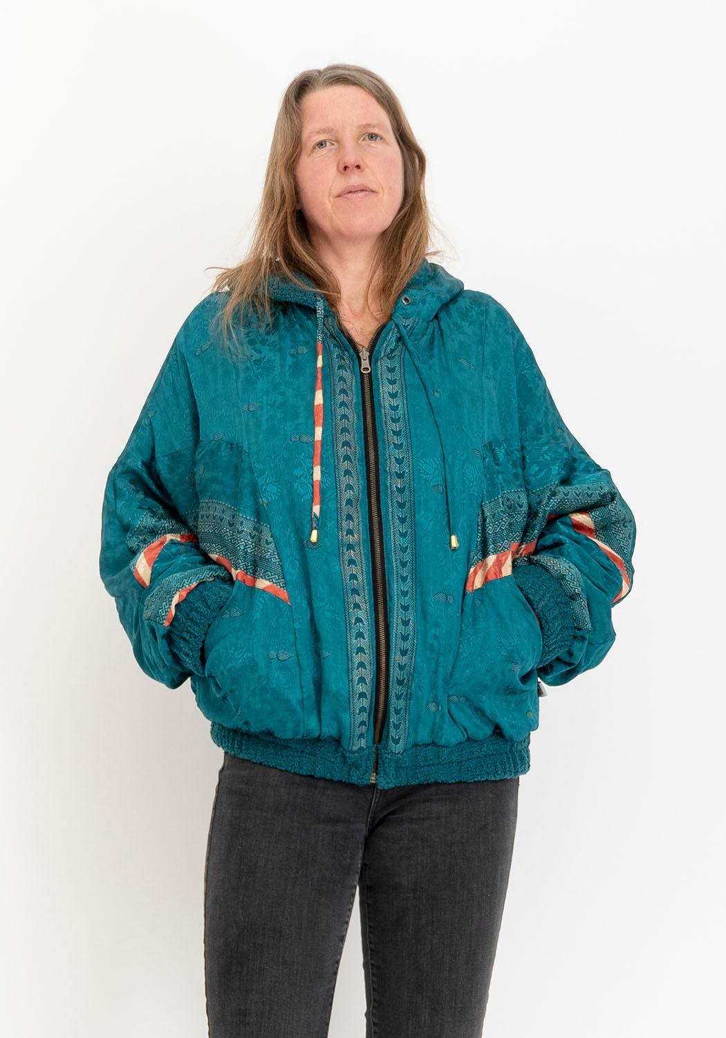 Teddyjacke in Petrol mit Kapuze und Wendbarer Sari-Seite