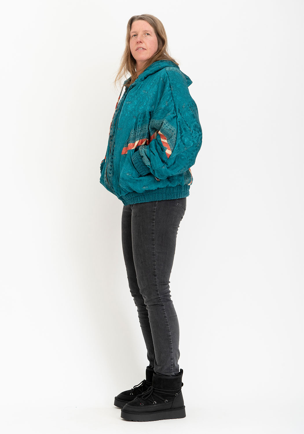 Teddyjacke in Petrol mit Kapuze und Wendbarer Sari-Seite