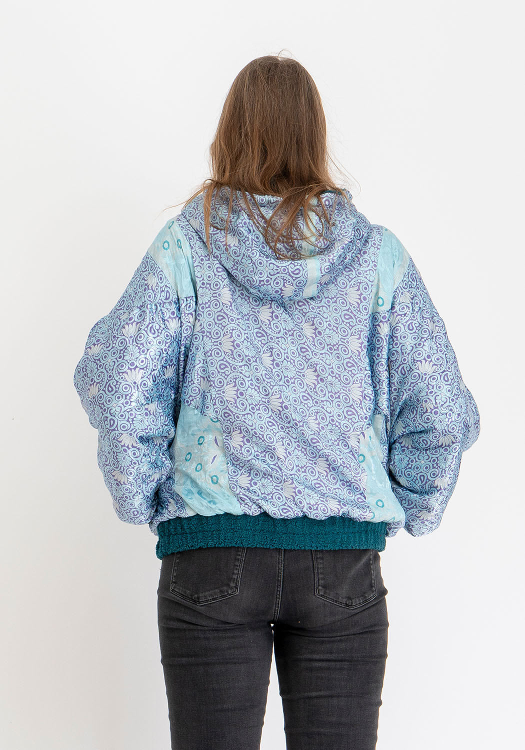 Petrol Teddyjacke mit Markanten Sari-Details