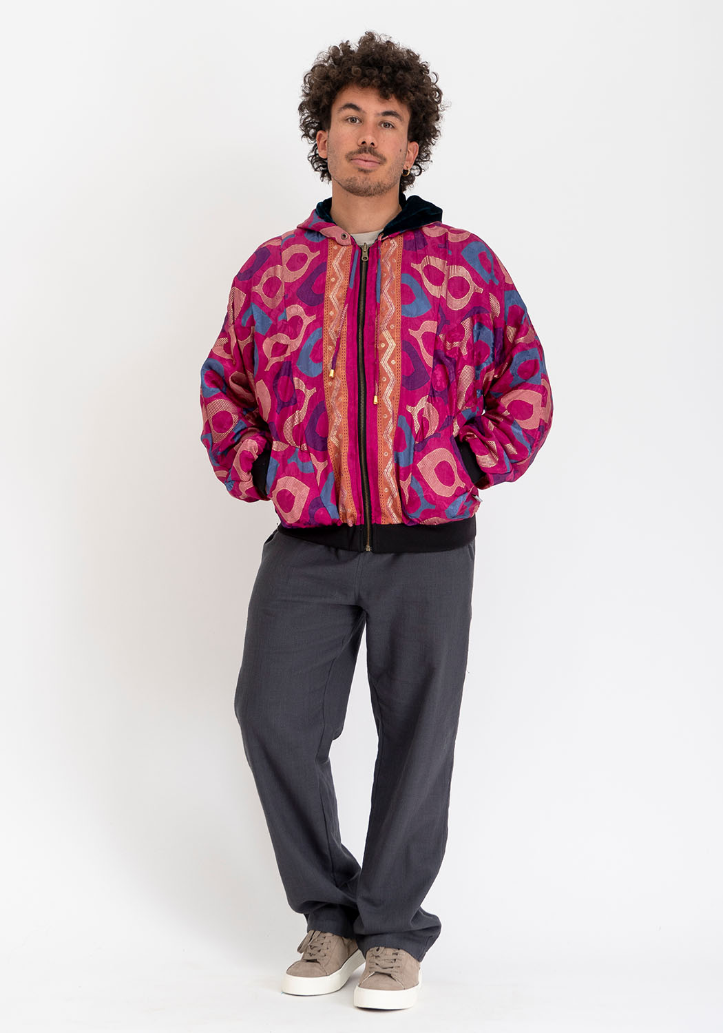 Wendbare Samtjacke petrol – Kapuze &amp; Sari mit Magenta-Kreisen