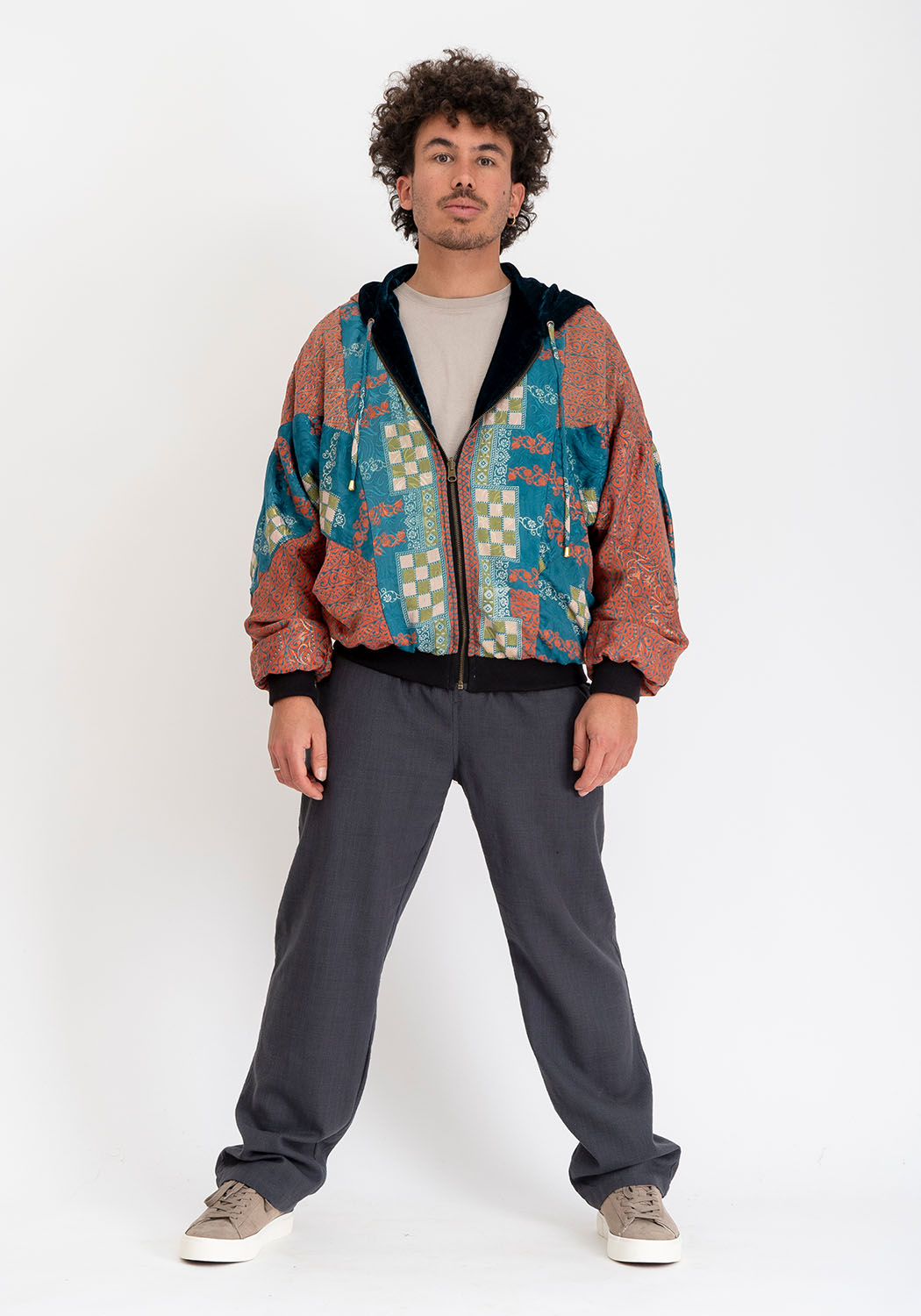 Samtjacke petrol wendbar – Türkis-Patchwork-Sari