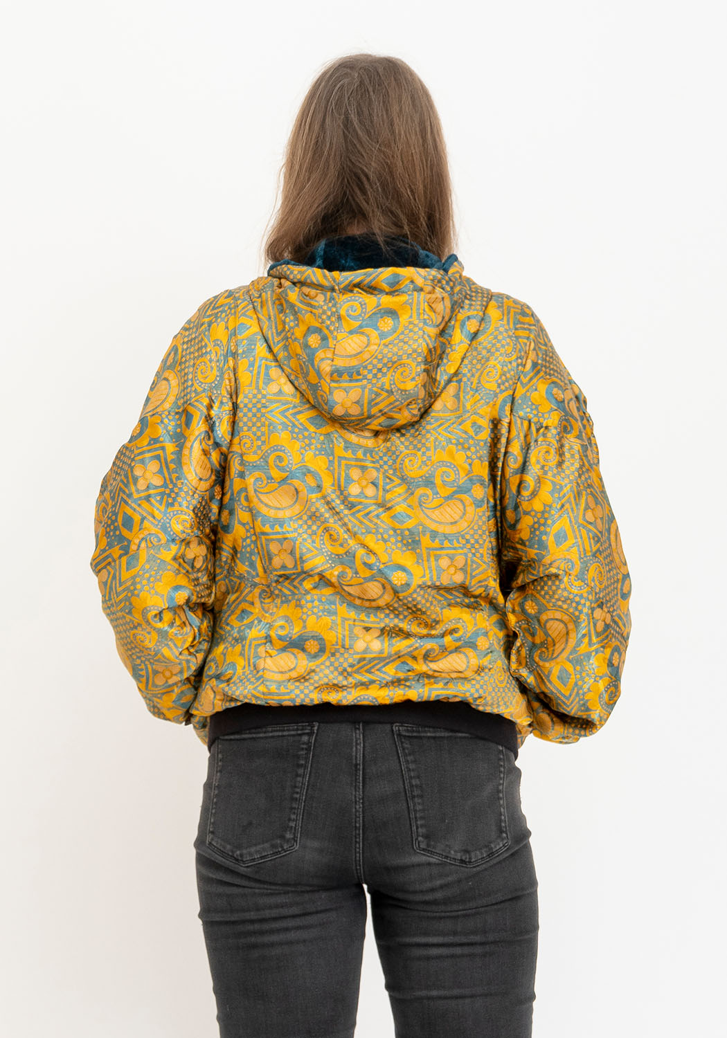 Wendbare Samtjacke petrol – gelber Paisley-Sari, Taschen