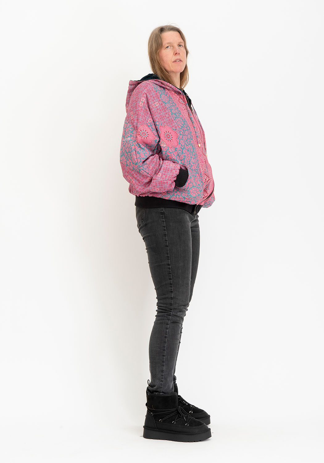 Samtjacke petrol wendbar – pinker Mandala-Sari, Kapuze