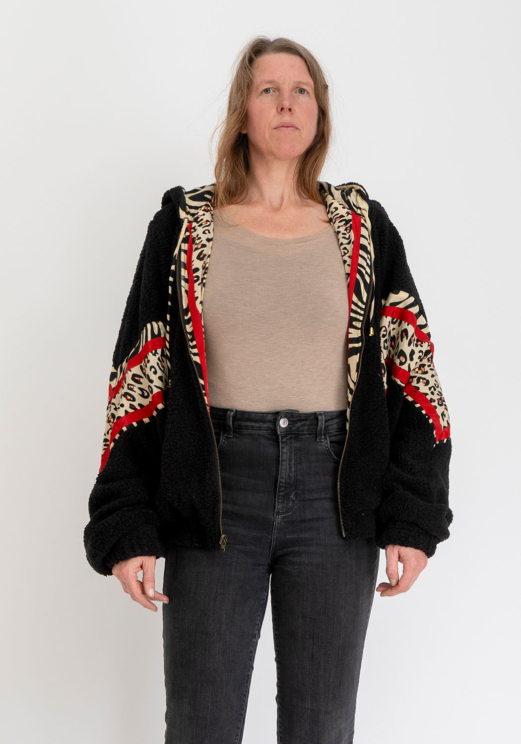 Schwarze Oversize Teddyjacke mit Kapuze und Zebra Print