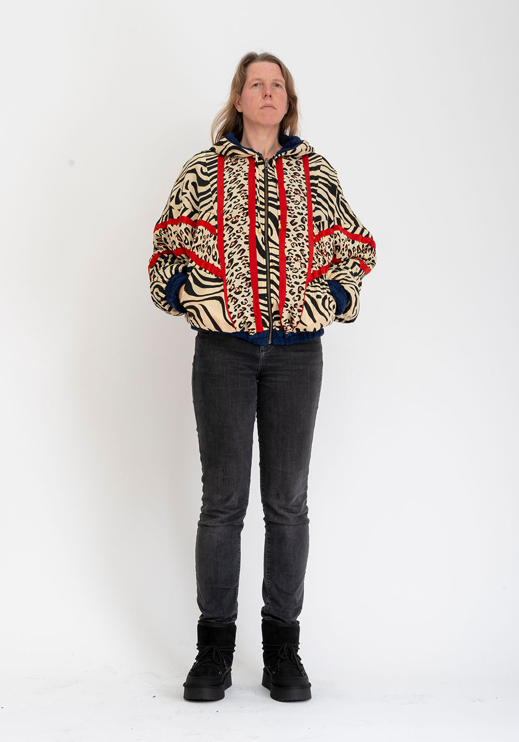 Dunkelblaue Teddyjacke mit Kapuze, wendbar Zebra Print