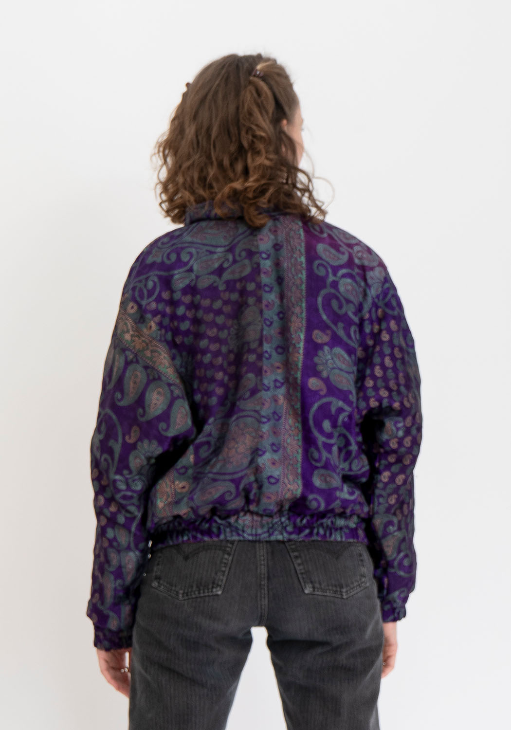 Rote &amp; antikgoldene wendbare Vintage-Sari Bomberjacke