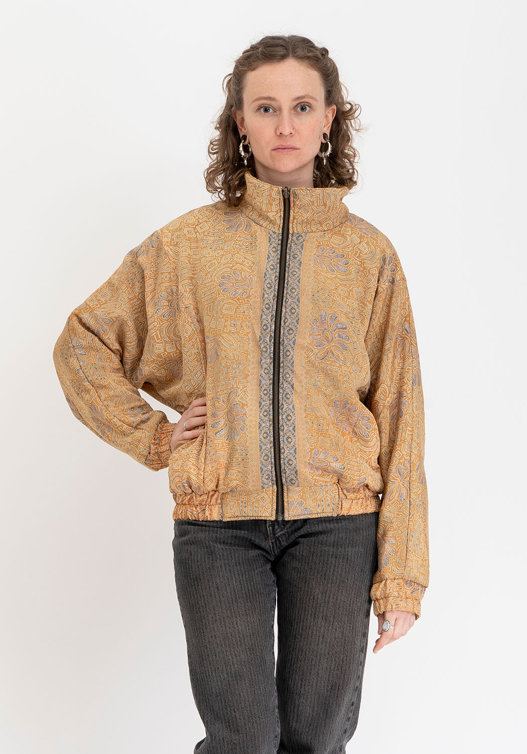 Blaue & bronzefarbene ornamentale wendbare Bomberjacke aus Vintage-Sari