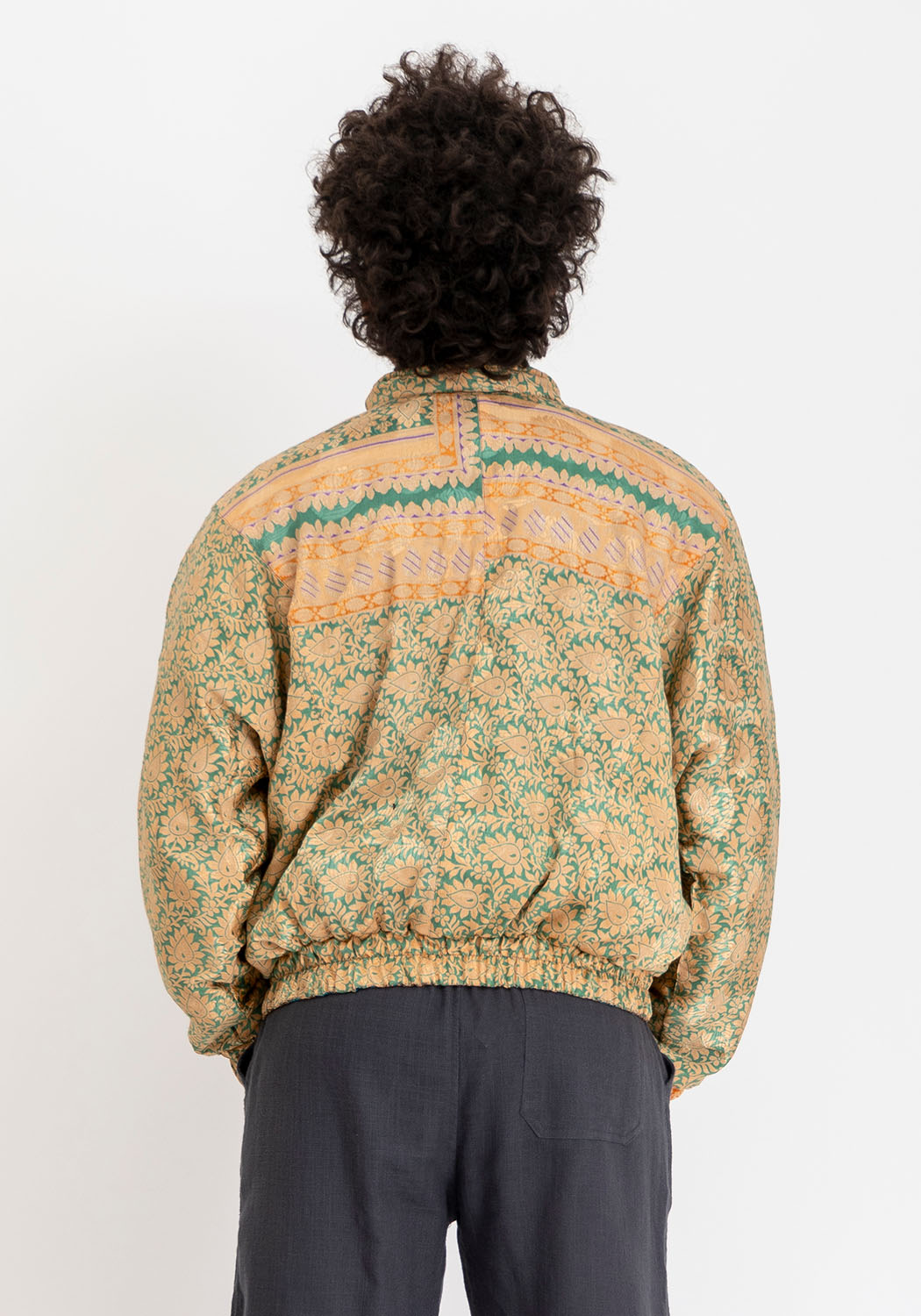 Karmesinrote & kupferfarbene Brokat wendbare Vintage-Sari Bomberjacke
