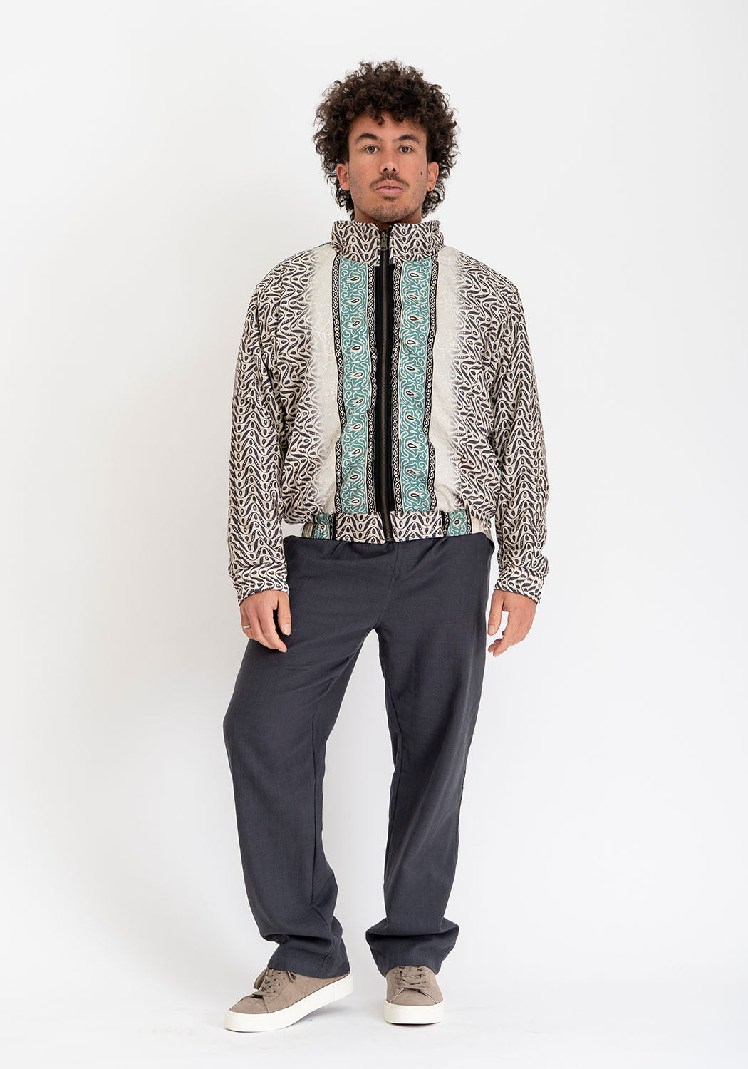 Türkis-blaue & bronzefarbene wendbare Vintage-Sari Bomberjacke