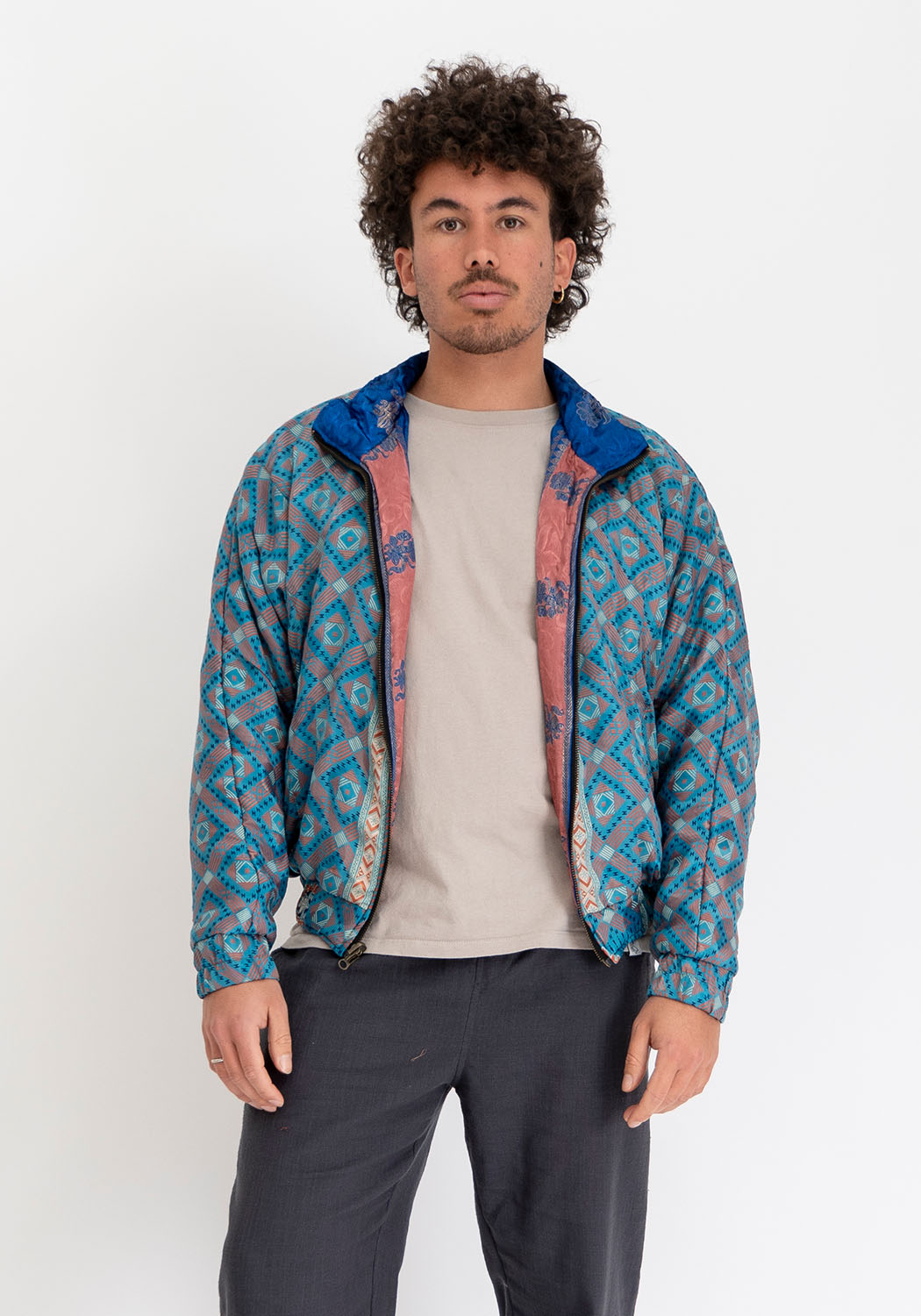 Unisex Wende-Sari-Bomberjacke – Petrol-Diamantmuster & Kobaltblau-Panel