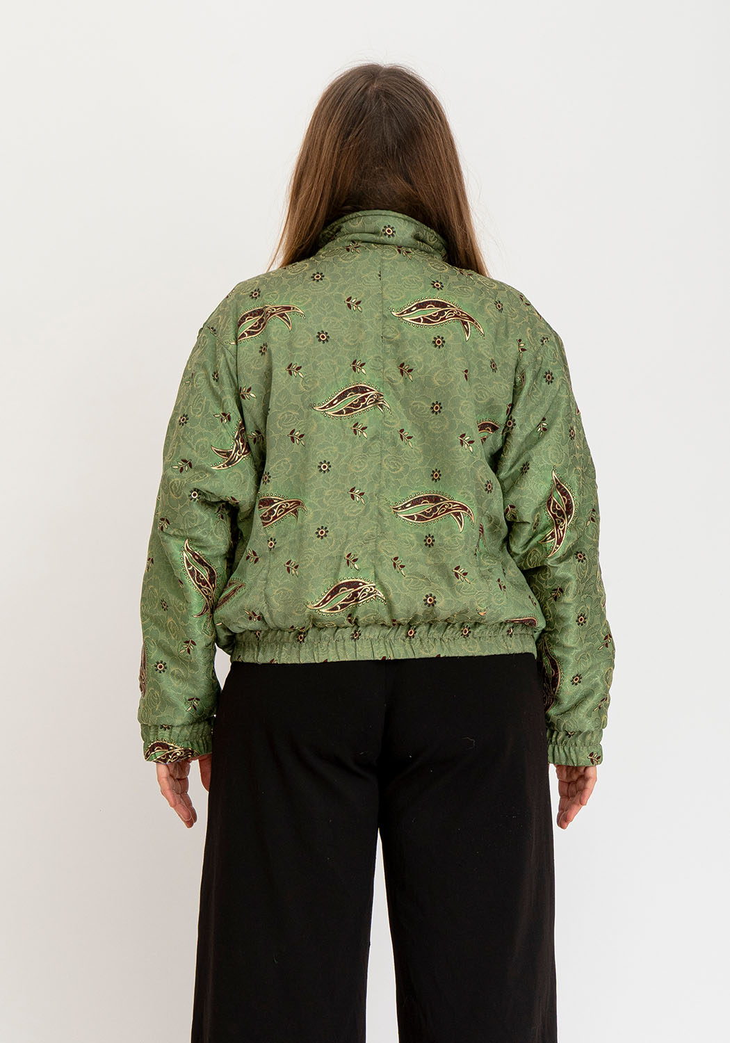 Wendejacke aus Vintage-Sari – Salbei-Paisley & Lavendel-Zickzack