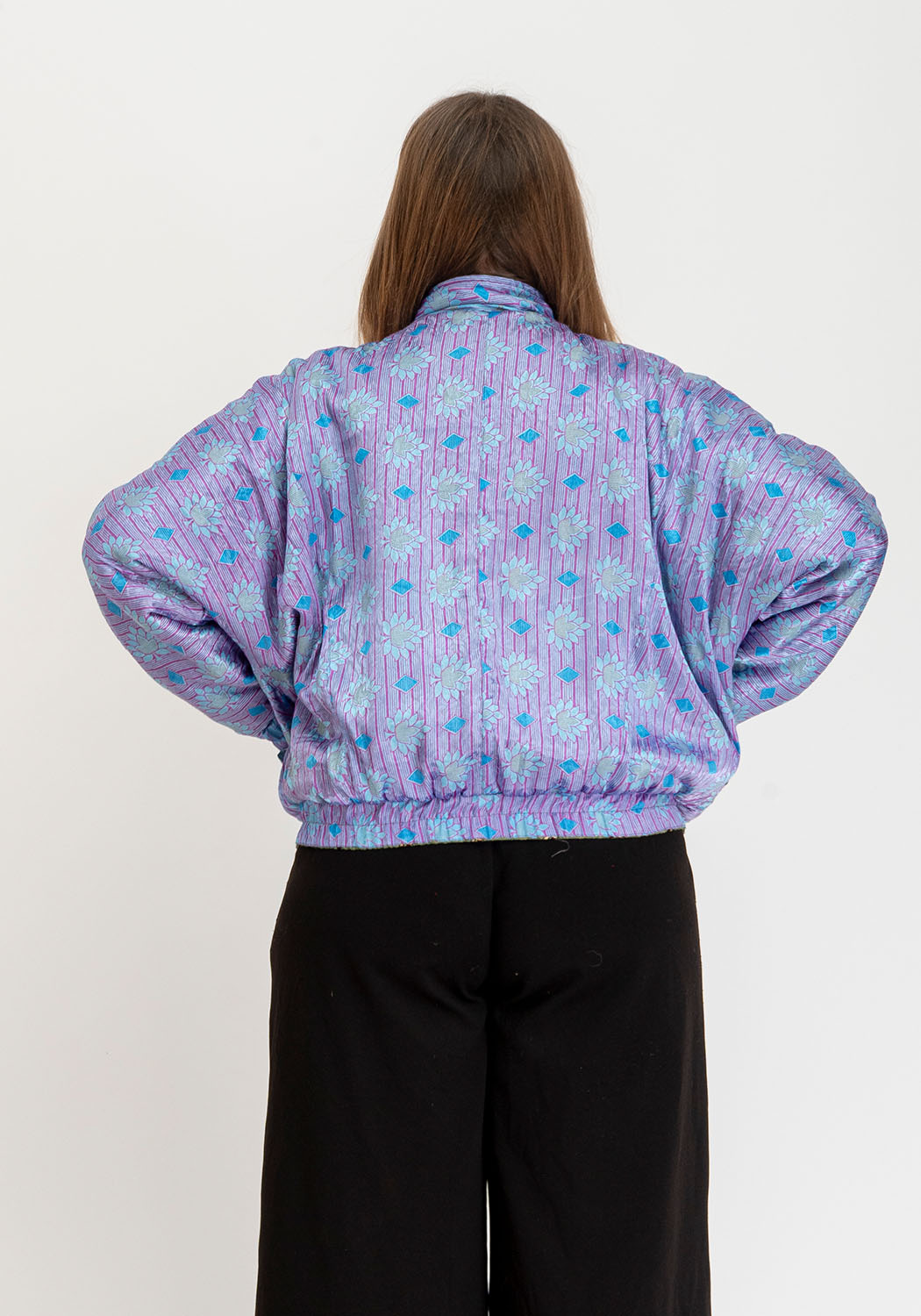 Wendejacke aus Vintage-Sari – Salbei-Paisley &amp; Lavendel-Zickzack