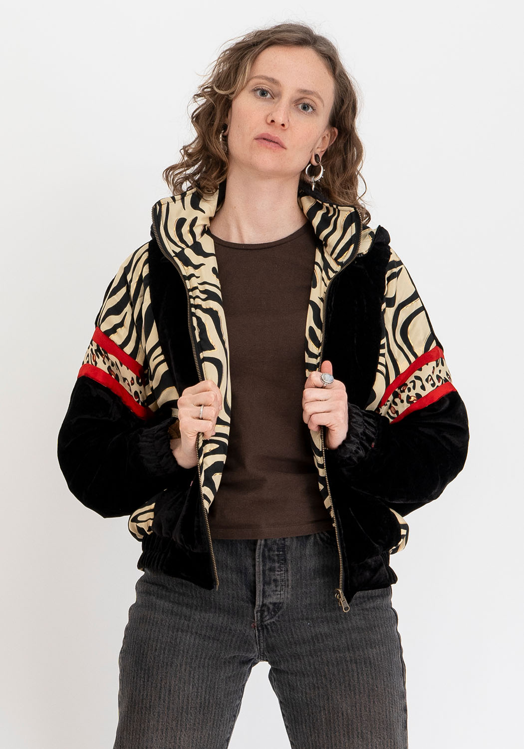 Wendbare Cropped Winterjacke mit Zebra- und Leopardenmuster