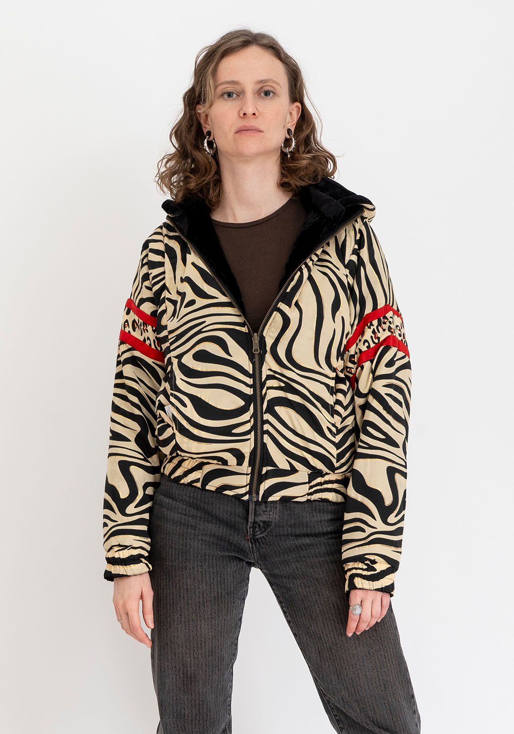 Wendbare Cropped Winterjacke mit Zebra- und Leopardenmuster