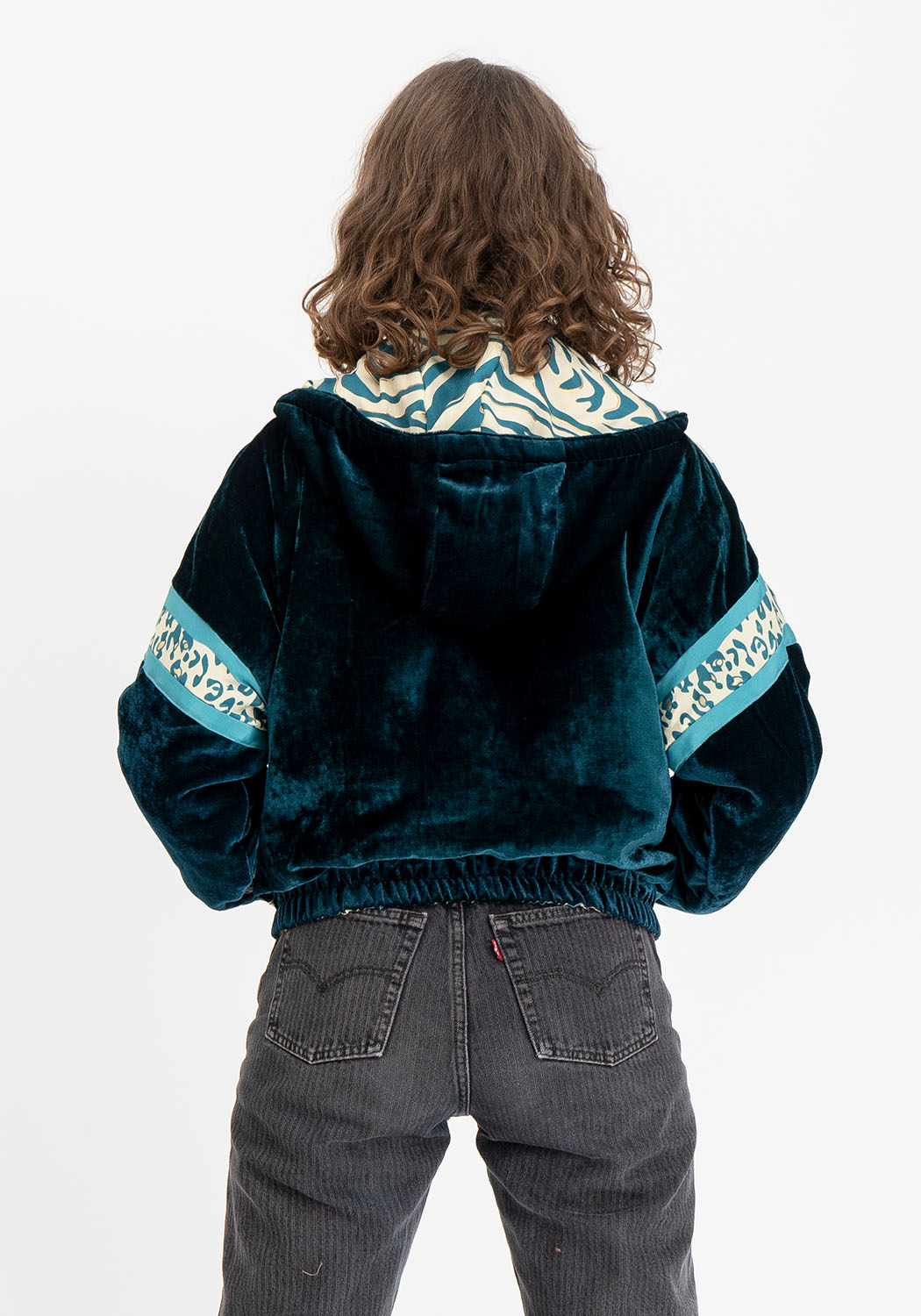 Wendbare Cropped Winterjacke mit Animal Print in Petrol