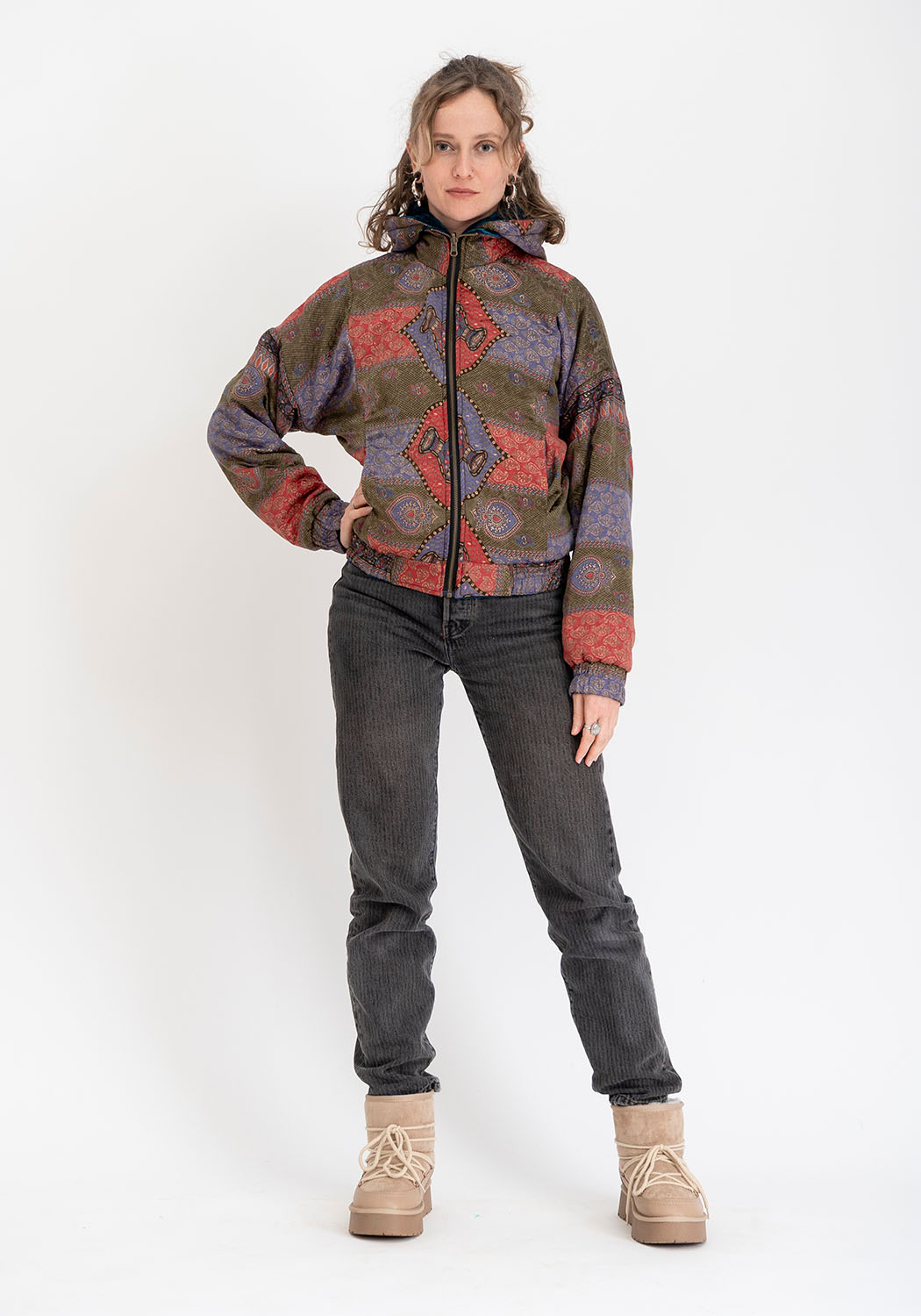 Wendbare Cropped Winterjacke mit Old-Sari-Patch in Petrol