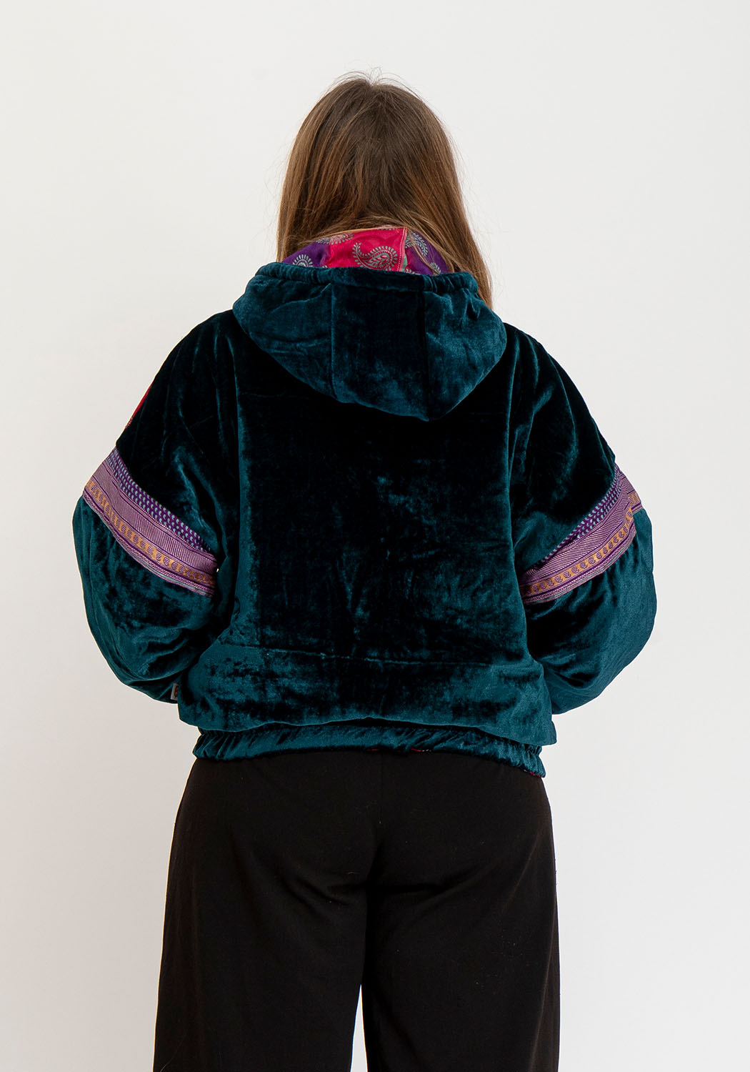 Wendbare Cropped Winterjacke mit Vintage-Sari-Patch in Petrol