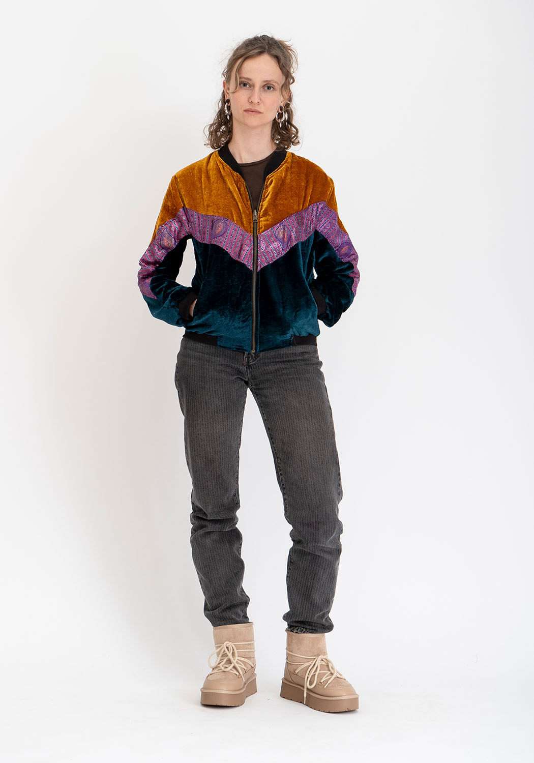 Wendbare 90s Bomberjacke in Senfgelb und Petrol mit Vintage-Sari-Detail