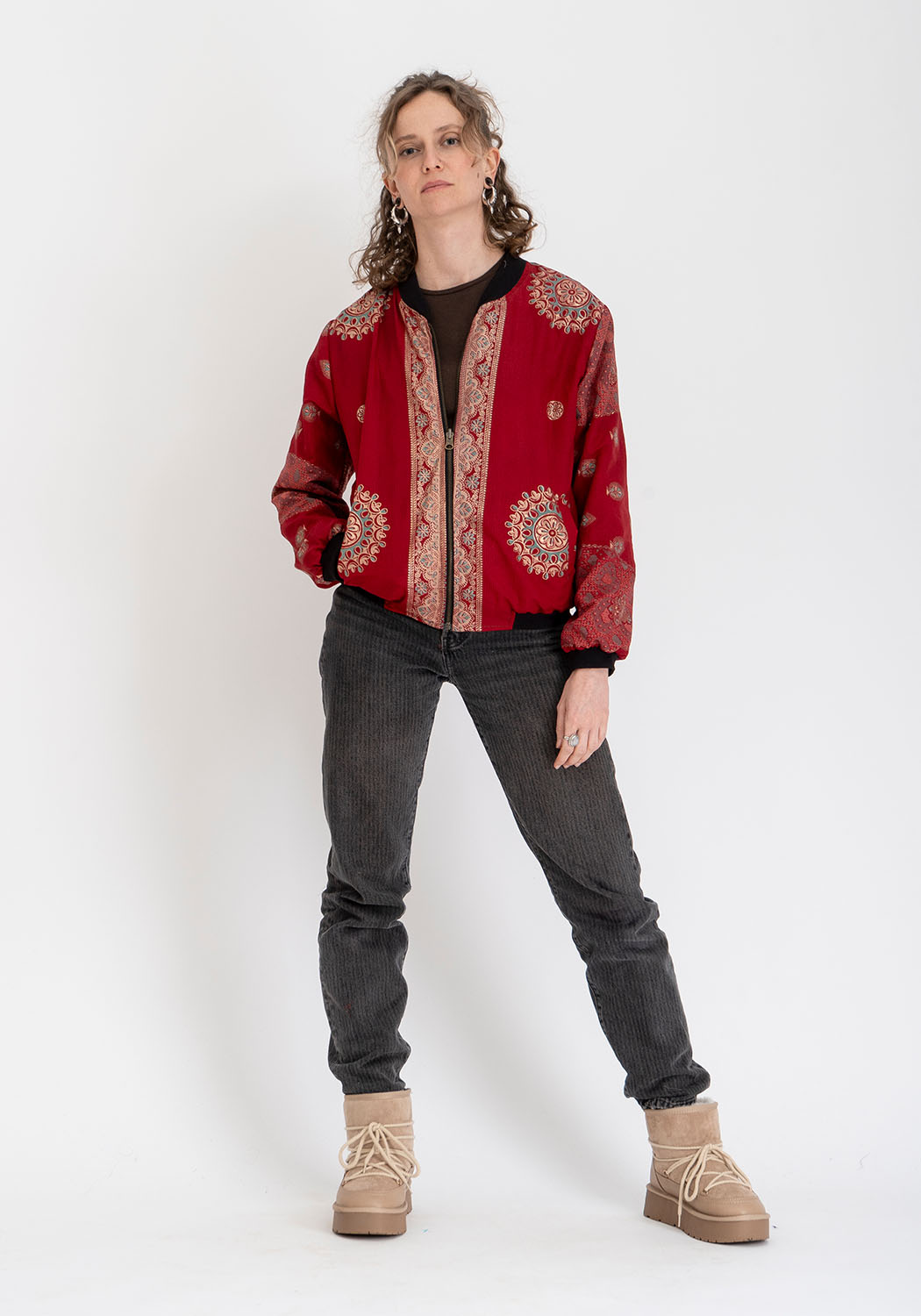 Wendbare 90s Bomberjacke aus Vintage-Sari-Stoff in Petrol und Schwarz
