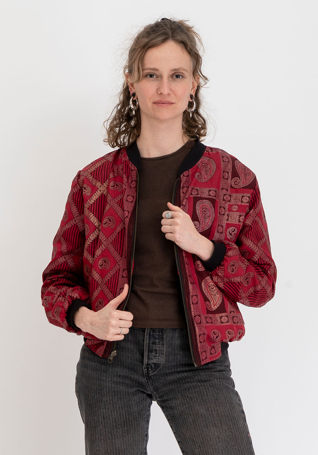 Wendbare 90s Bomberjacke in Petrol und Schwarz mit Vintage-Sari-Patch