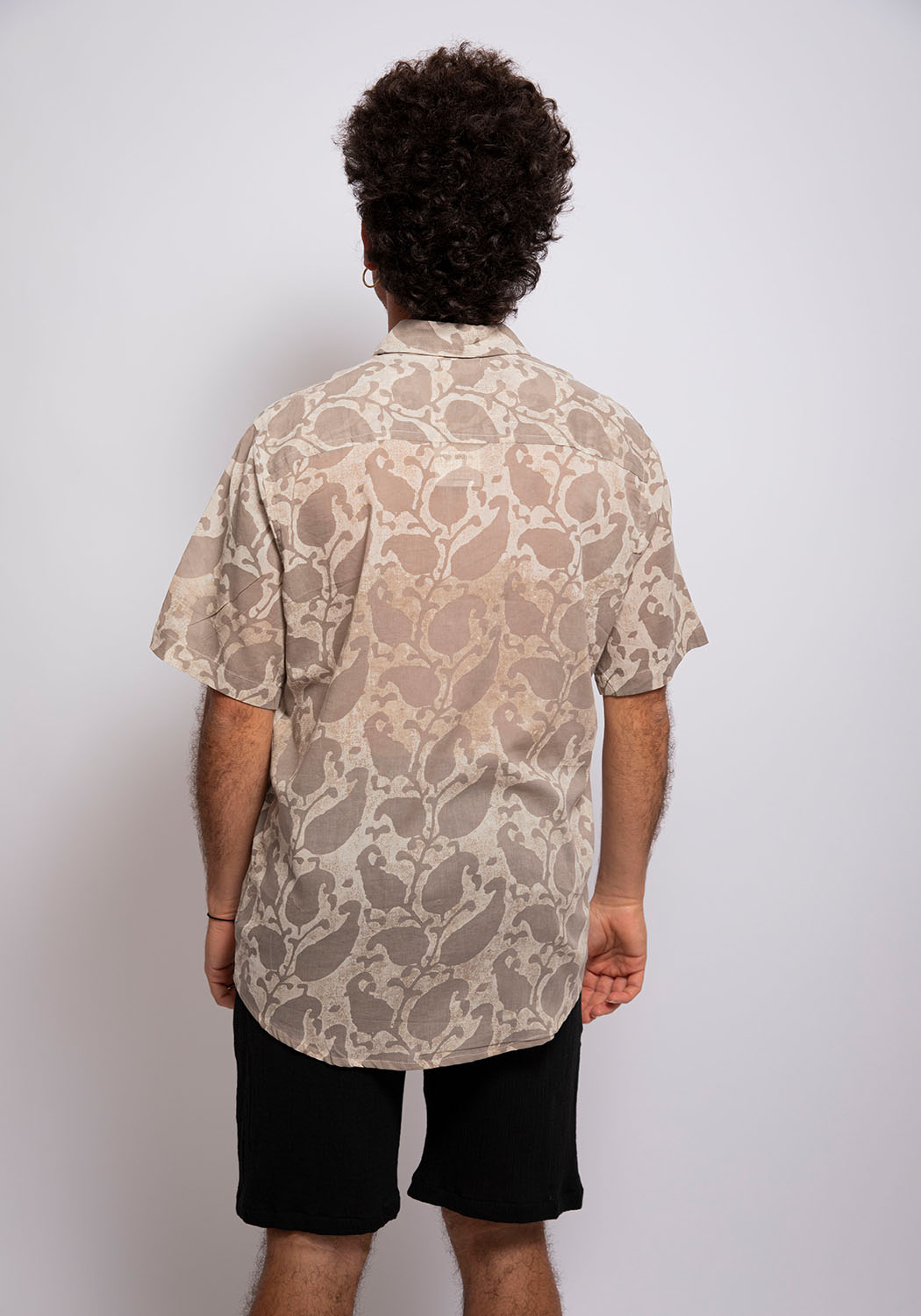 Baumwoll-Sommerhemd mit natürlichem Print in Sand
