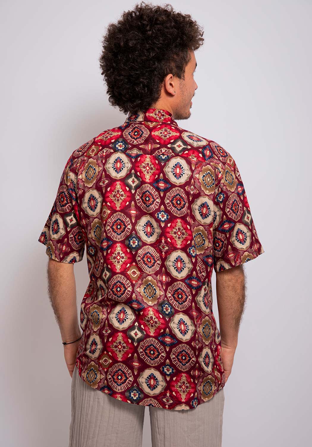 Viskosehemd mit Mandala-Print in Goldrot