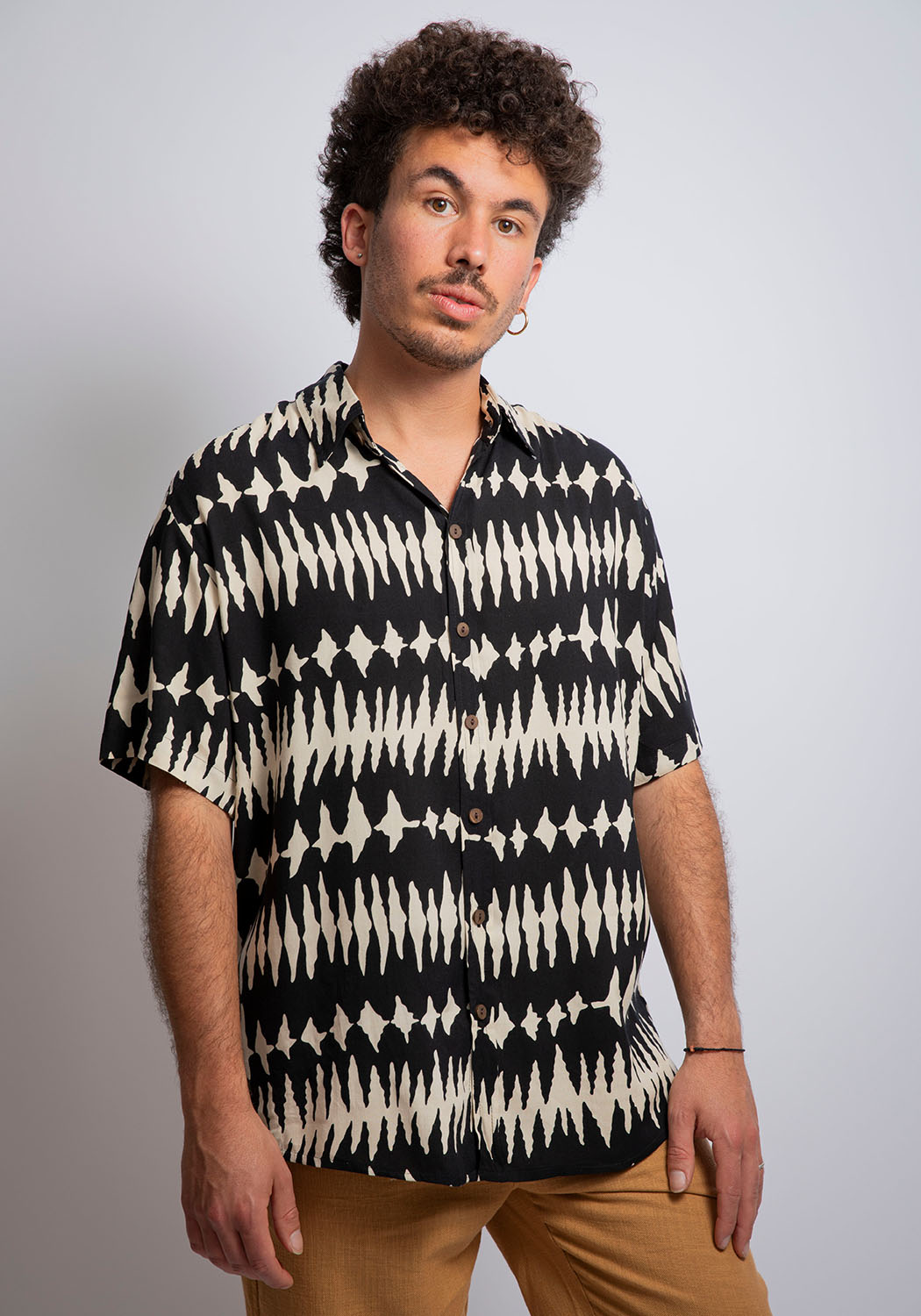Ethno-Batik-Hemd aus Viskose