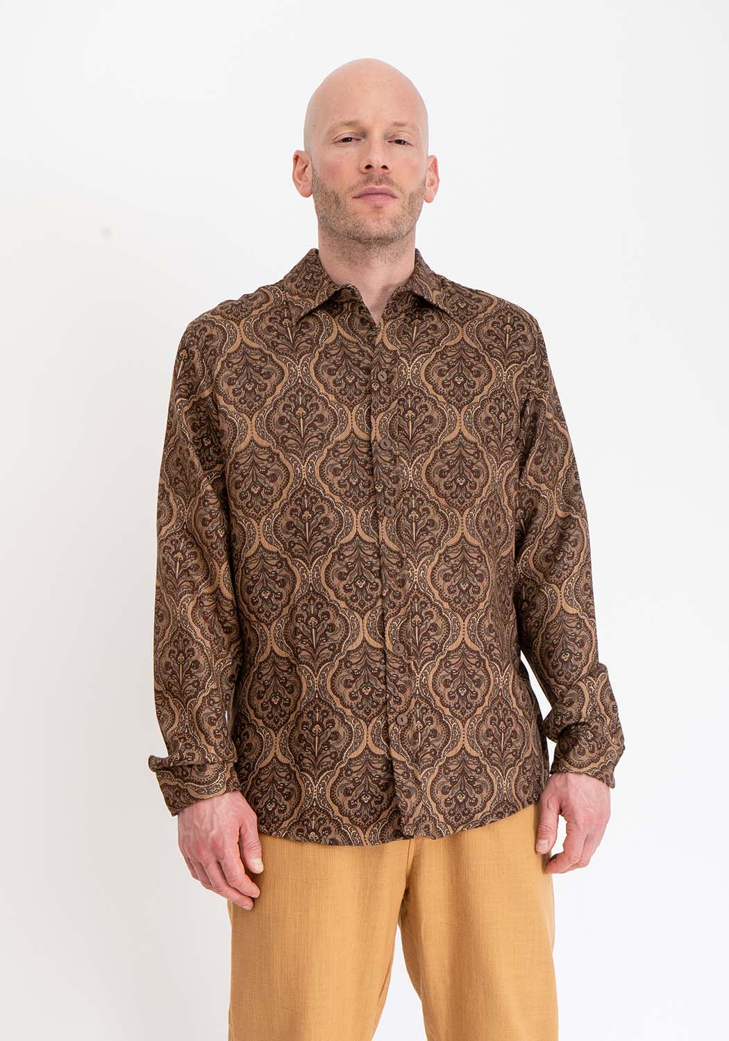 Vintage Langarmhemd aus mitteldicker Viskose mit orientalischem Muster