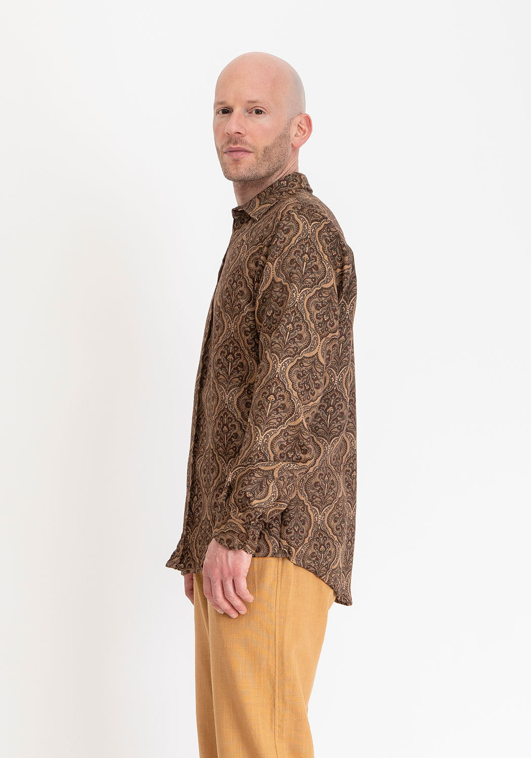 Vintage Langarmhemd aus mitteldicker Viskose mit orientalischem Muster