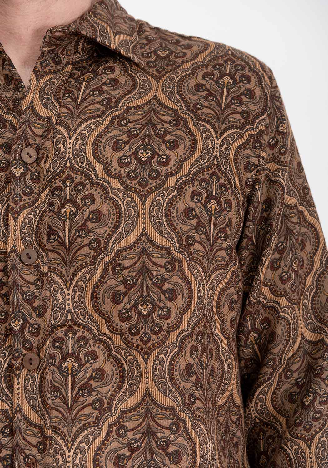 Vintage Langarmhemd aus mitteldicker Viskose mit orientalischem Muster